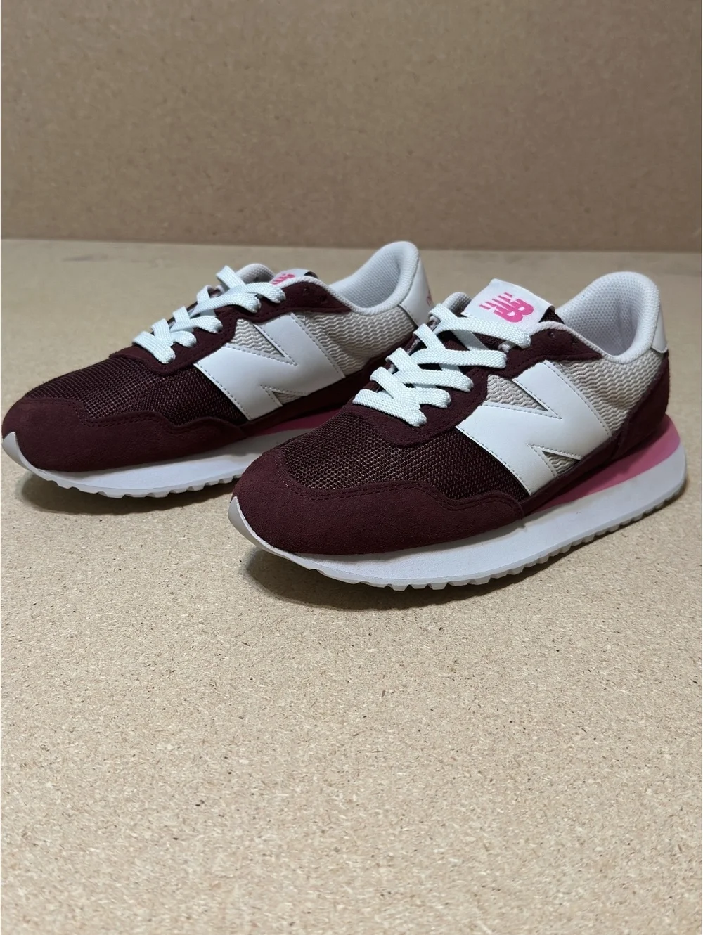 New Balance 237 Women’s 9.5 Burgundy Pink Retro Sneakers WS237WA New